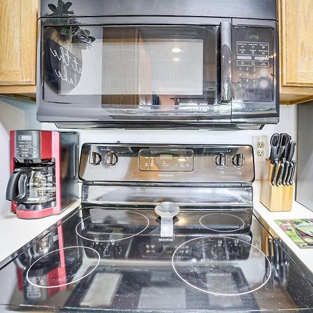 Reed Springs Condo With Furnished Deck And Pool Access Reeds Spring Екстериор снимка
