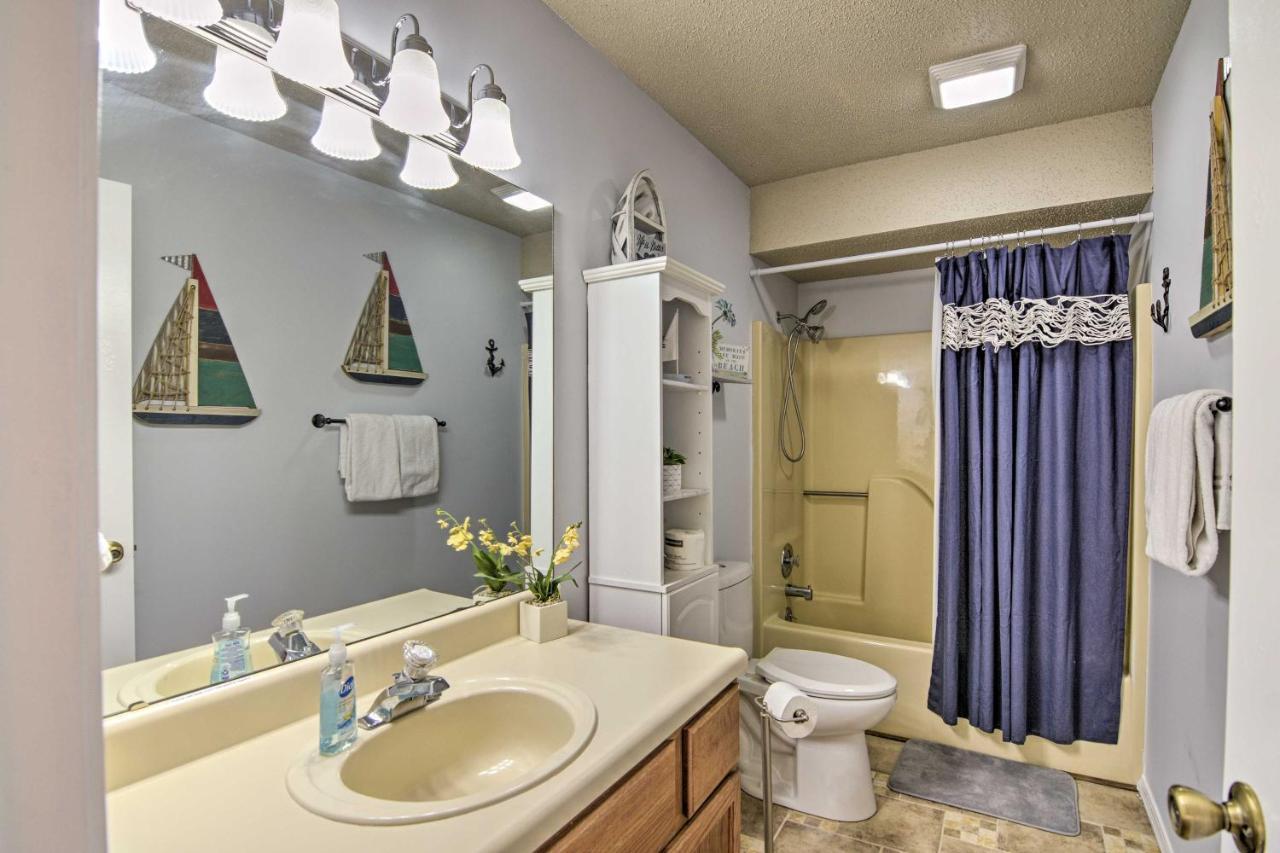 Reed Springs Condo With Furnished Deck And Pool Access Reeds Spring Екстериор снимка