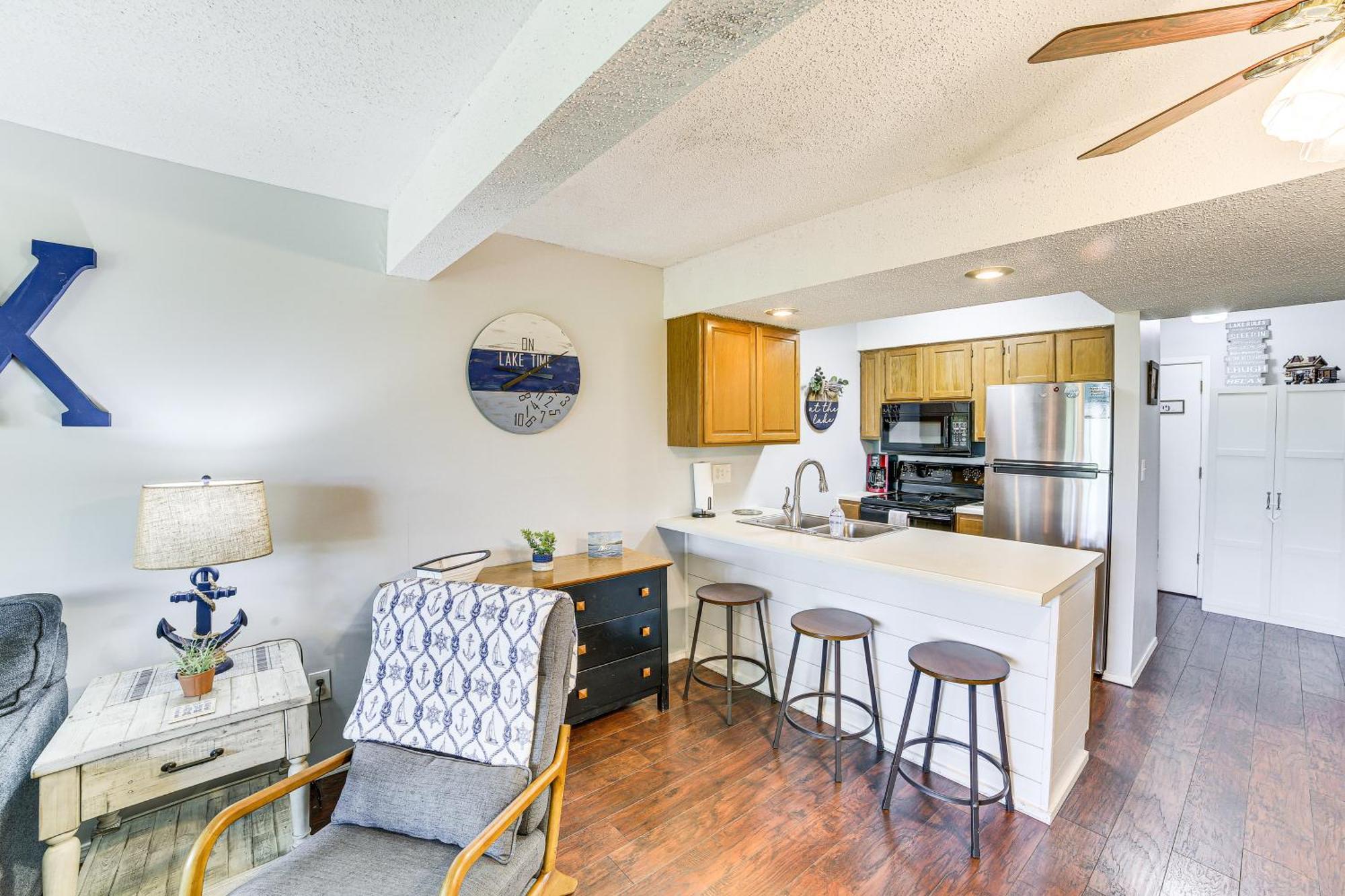 Reed Springs Condo With Furnished Deck And Pool Access Reeds Spring Екстериор снимка