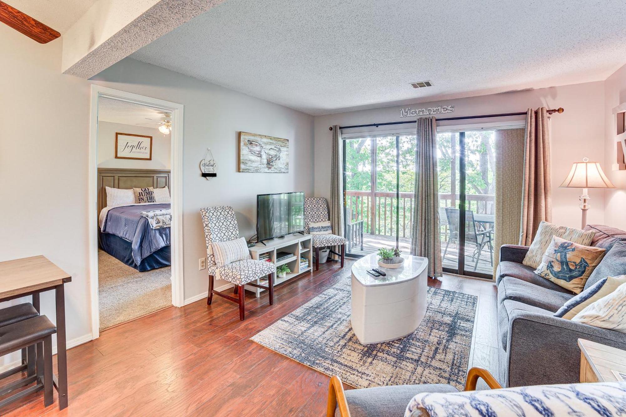 Reed Springs Condo With Furnished Deck And Pool Access Reeds Spring Екстериор снимка