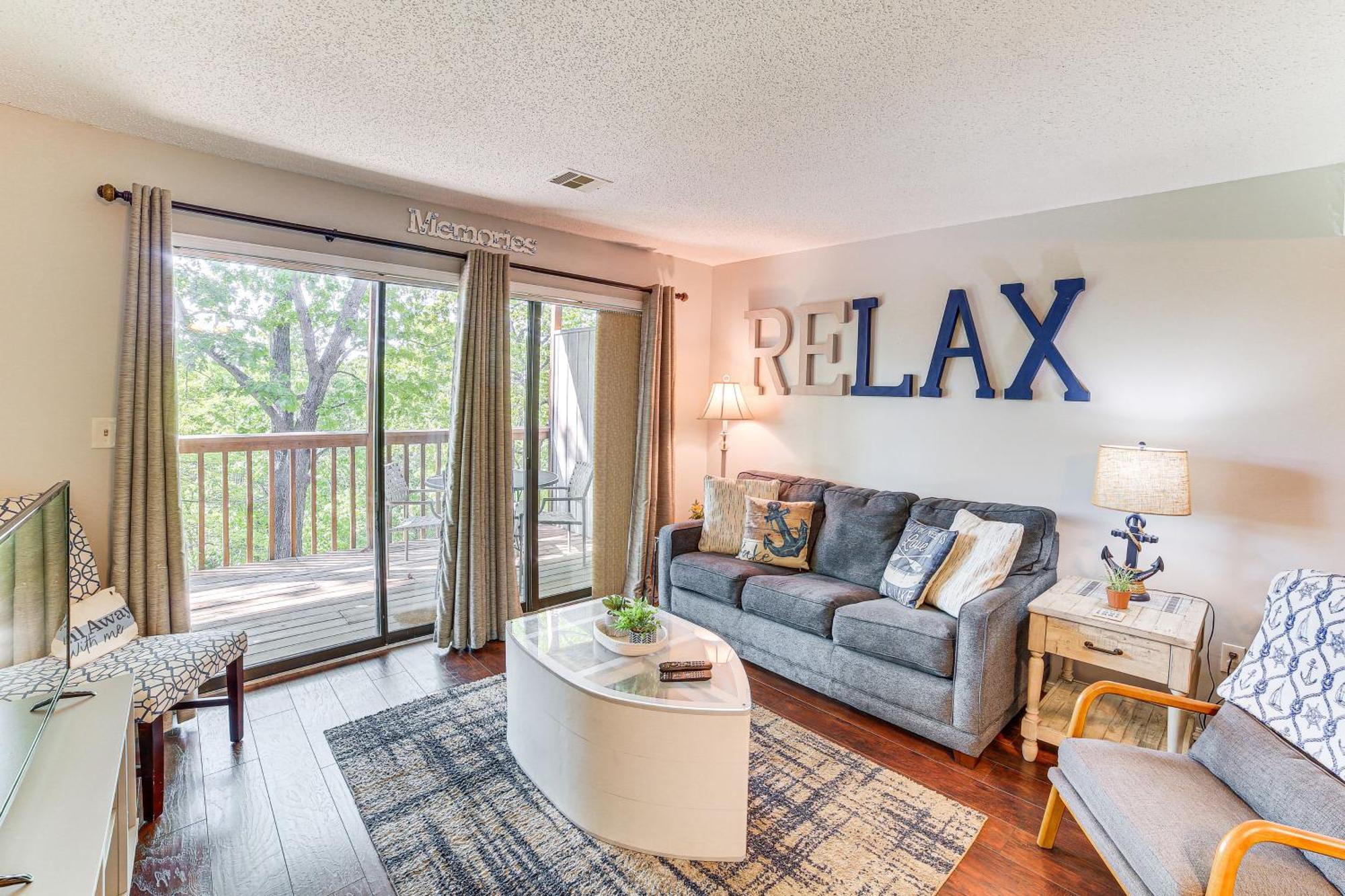 Reed Springs Condo With Furnished Deck And Pool Access Reeds Spring Екстериор снимка