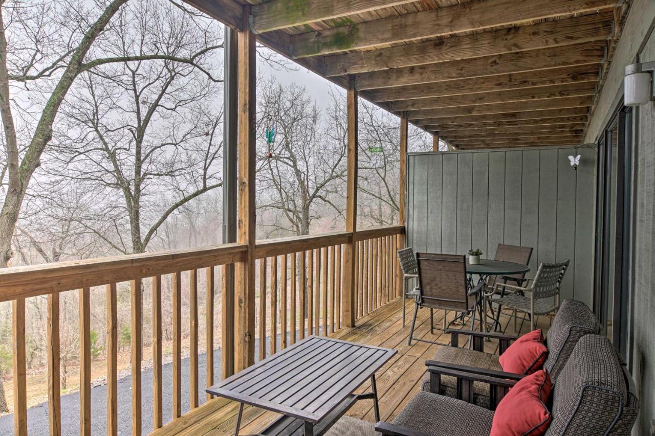 Reed Springs Condo With Furnished Deck And Pool Access Reeds Spring Екстериор снимка