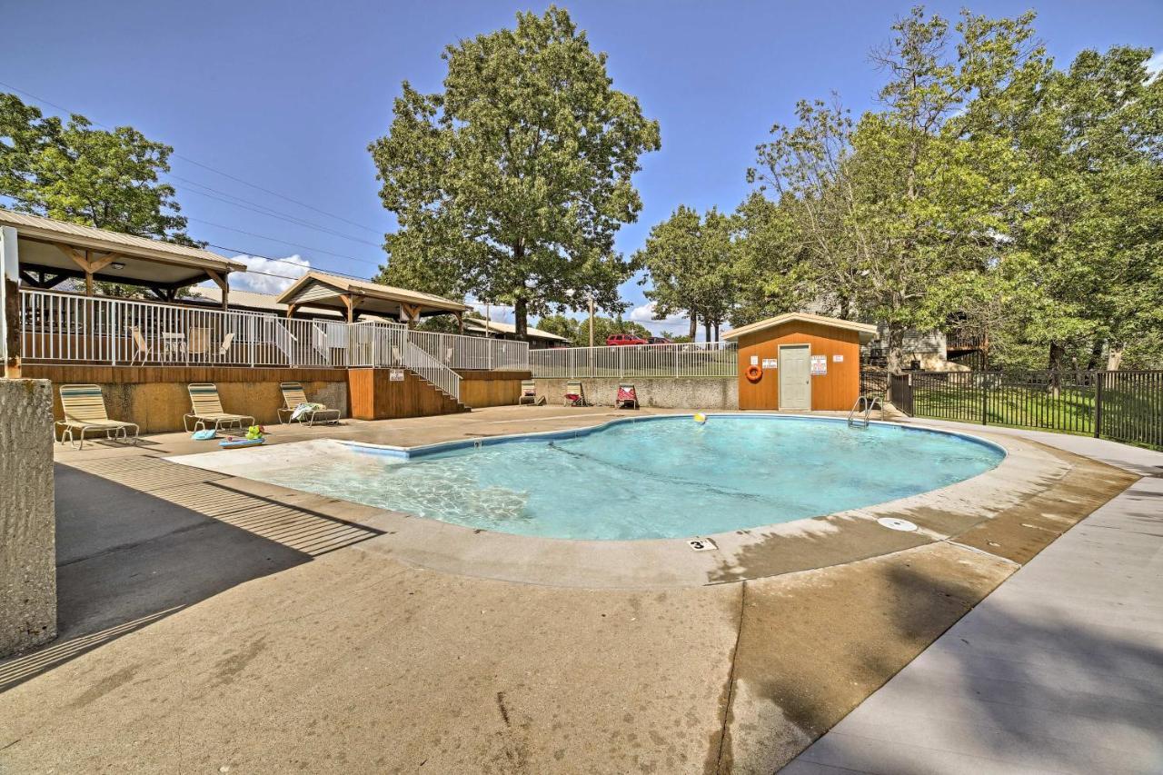 Reed Springs Condo With Furnished Deck And Pool Access Reeds Spring Екстериор снимка